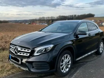 Gebraucht Mercedes GLA200 Sport Edition 156 PS (114 kW) 2017 Schwarz SUV