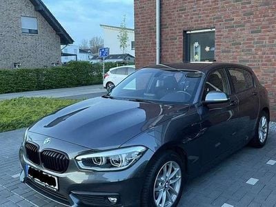 Gebraucht BMW 118 Advantage 136 PS (100 kW) 2017 Grau Kleinwagen