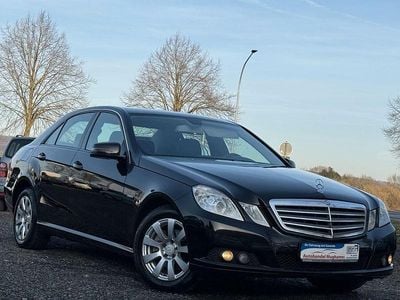 Schwarz Gebraucht 2011 Mercedes E220 Limousine | 9.999 € (Fairer Preis)
