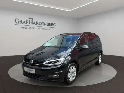 Gebraucht VW Touran Highline 150 PS (110 kW) 2025 Schwarz Van / Kleinbus