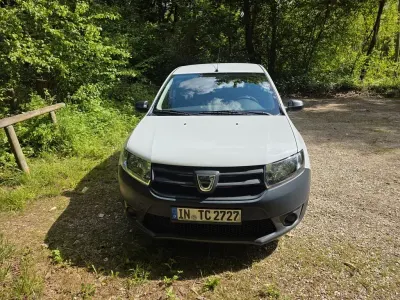 Gebraucht Dacia Sandero Ambiance 75 PS (55 kW) 2015 Weiß Limousine