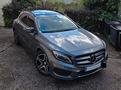 Mercedes GLA220