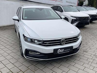 Gebraucht VW Passat R-line 190 PS (139 kW) 2019 Weiß Kombi