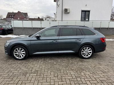 Gebraucht Skoda Superb Ambition 200 PS (147 kW) 2021 Grau Kombi