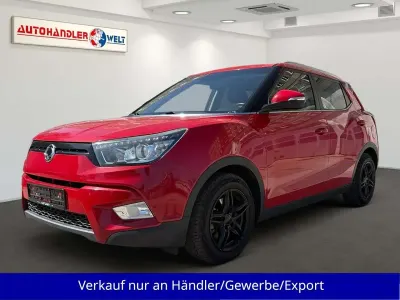 Gebraucht SsangYong Tivoli 116 PS (85 kW) 2016 Rot SUV