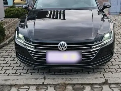 Gebraucht VW Arteon 150 PS (110 kW) 2019 Schwarz Kleinwagen