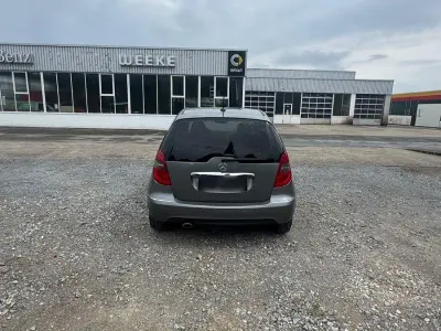 Second-hand Mercedes A180 109 CP (80 kW) 2009 Gri Hatchback