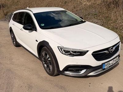 Usado Opel Insignia Exklusiv 165 HP (121 kW) 2019 Branco Carrinha