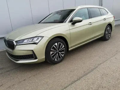Ny Skoda Superb Selection 193 HK (141 kW) 2025 Gul Kombi