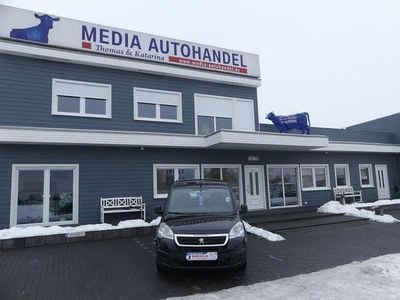 Schwarz Gebraucht 2017 Peugeot Partner Van / Kleinbus | 10.000 € (Fairer Preis)