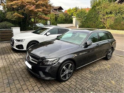 Grau Gebraucht 2020 Mercedes C220 Kombi | 28.500 € (Etwas zu teuer)