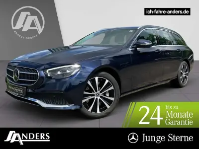 Gebraucht Mercedes E300 Avantgarde 194 PS (142 kW) 2022 Nautikblau Limousine