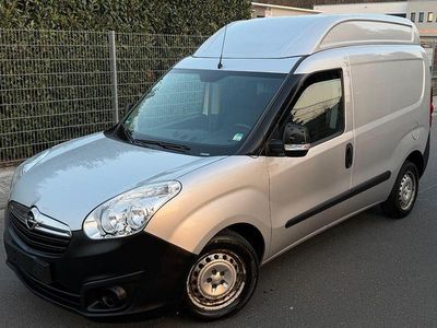 Gebraucht Opel Combo 105 PS (77 kW) 2015 Silber Van / Kleinbus