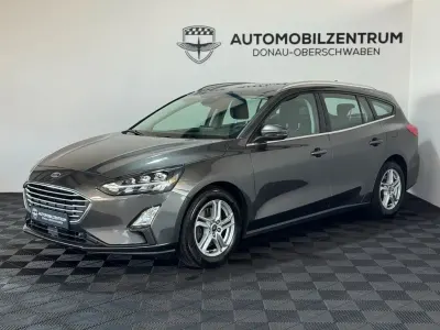 Gebraucht Ford Focus Cool & Connect 120 PS (88 kW) 2020 Grau Limousine