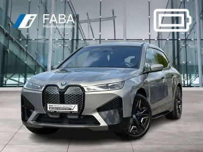 Usata BMW iX Sport Line 239 kW (326 CV) 2023 Grigio SUV