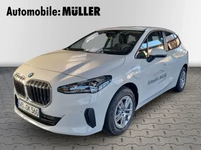 Gebraucht BMW 225 Active Tourer 136 PS (100 kW) 2023 Weiss Van / Kleinbus