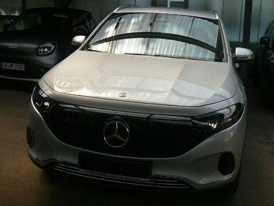 Mercedes EQA300