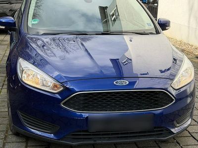 Gebraucht Ford Focus 120 PS (88 kW) 2015 Blau Kombi