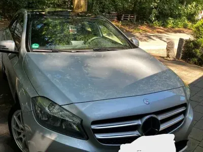 Gebraucht Mercedes A180 122 PS (89 kW) 2016 Grau Kleinwagen