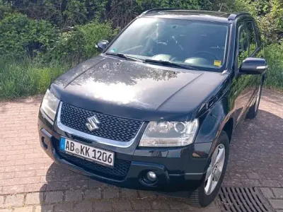 Gebraucht Suzuki Grand Vitara 129 PS (94 kW) 2011 Schwarz SUV