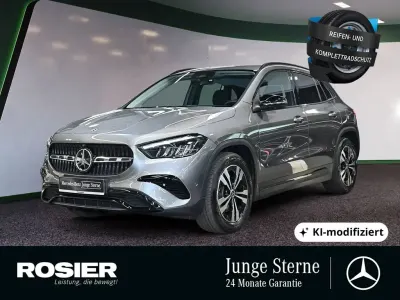 Gebraucht Mercedes GLA220 Advanced 190 PS (139 kW) 2024 Grau / mountaingrau SUV