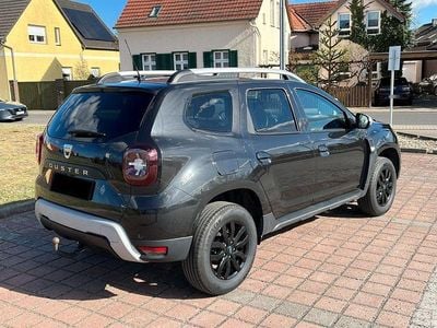 Second-hand Dacia Duster Comfort 101 CP (74 kW) 2021 Negru SUV