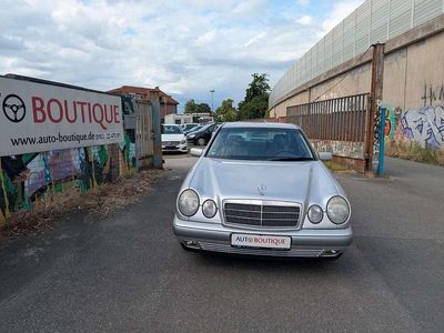 Mercedes E200