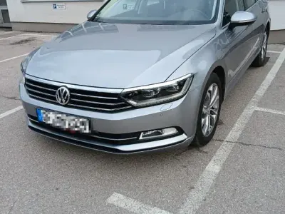 Gebraucht VW Passat Comfortline 120 PS (88 kW) 2018 Grau Limousine