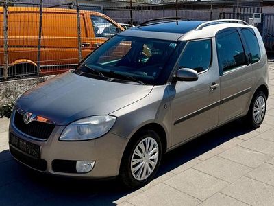 Gebraucht Skoda Roomster Comfort 105 PS (77 kW) 2010 Cappuccinobeige metallic Van / Kleinbus