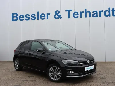 Usata VW Polo United 110 CV (80 kW) 2021 Farbe: Utilitaria