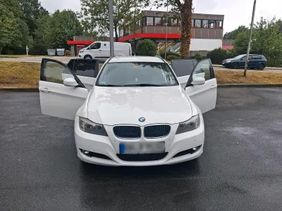 Gebraucht BMW 320 184 PS (135 kW) 2011 Weiß Kombi