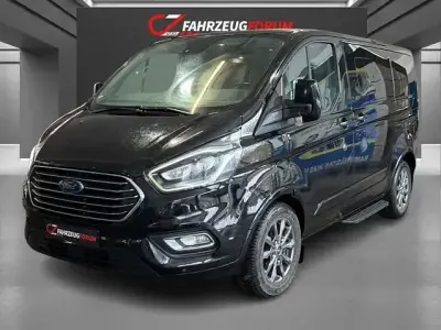 Usata Ford Tourneo Custom Titanium 131 CV (96 kW) 2019 Nero Furgone