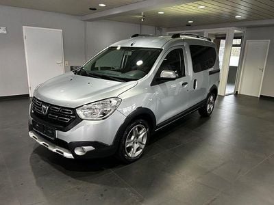 Silber Gebraucht 2020 Dacia Dokker Stepway Van / Kleinbus | 11.850 € (Guter Preis)