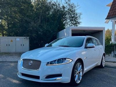 Gebraucht Jaguar XF Sportbrake S 270 PS (198 kW) 2014 Weiß Kombi