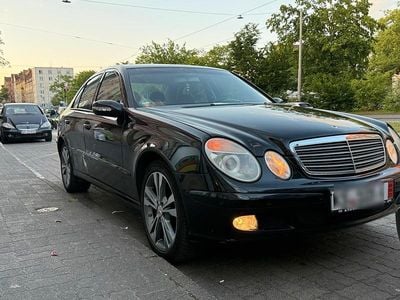Mercedes E200