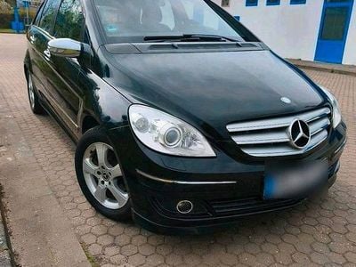 Usata Mercedes B200 140 CV (102 kW) 2007 Nero Monovolume