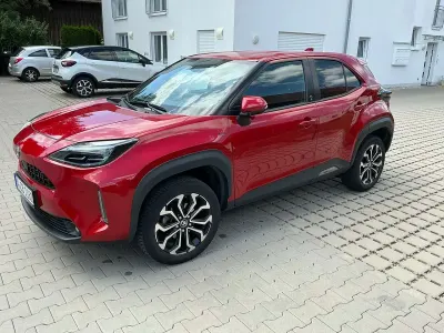 Gebraucht Toyota Yaris Cross Team 116 PS (85 kW) 2022 Rot SUV