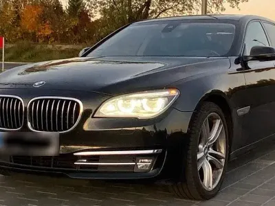 Gebraucht BMW 750L Sport Line 449 PS (330 kW) 2015 Schwarz Limousine