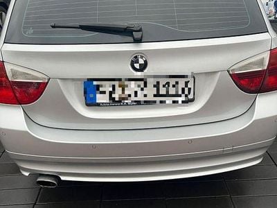 Gebraucht BMW 320 177 PS (130 kW) 2007 Silber Kombi