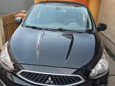 Gebraucht Mitsubishi Space Star 80 PS (58 kW) 2018 Schwarz Kleinwagen
