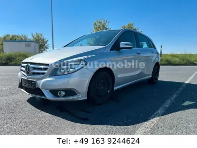 Gebraucht Mercedes B180 109 PS (80 kW) 2014 Silber Van / Kleinbus