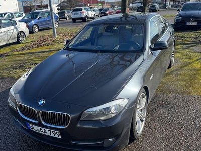 Gebraucht BMW 530 Sport Line 245 PS (180 kW) 2010 Schwarz Limousine