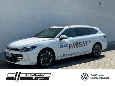 Weiß Gebraucht 2024 VW Passat Elegance Kombi | 32.889 € (Teuer)