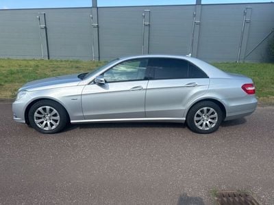 Mercedes E200