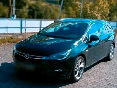 Gebraucht Opel Astra Dynamic 110 PS (80 kW) 2019 Schwarz Kombi