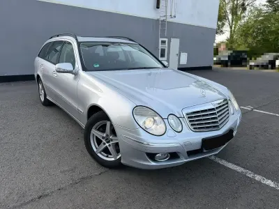 Gebraucht Mercedes E220 Elegance 170 PS (125 kW) 2008 Silber Kombi
