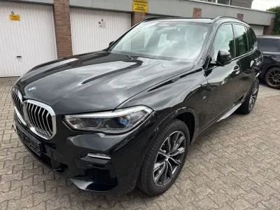Gebraucht BMW X5 M Sport 340 PS (250 kW) 2019 Black sapphire metallic SUV