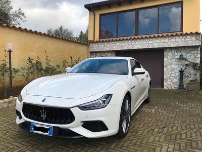 Gebraucht Maserati Ghibli 275 PS (202 kW) 2017 Weiß Limousine