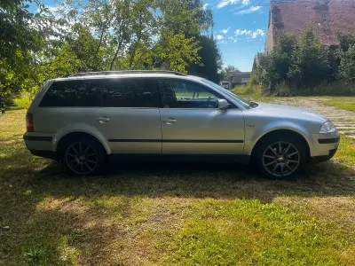 Gebraucht VW Passat 131 PS (96 kW) 2001 Silber Kombi