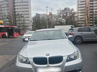 Usata BMW 318 129 CV (94 kW) 2005 Argento Berlina